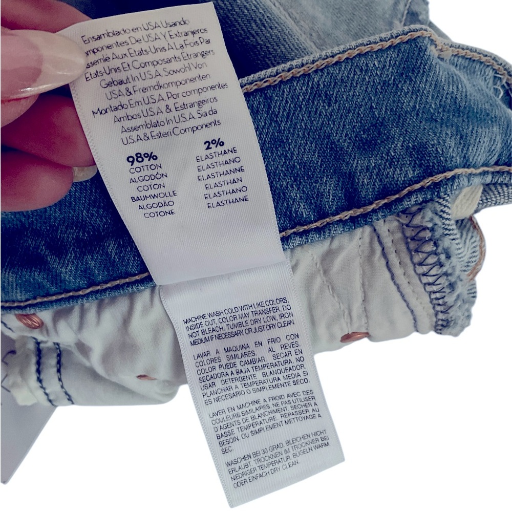 MOTHER The Teaser Donut Roll Denim Short - Picture 6 of 16
